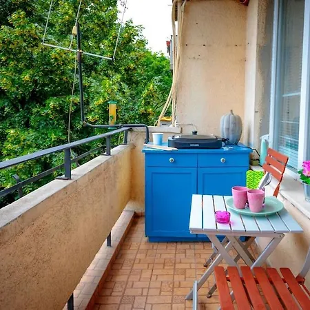 - Location, Near Center! Lejlighed Sofia
