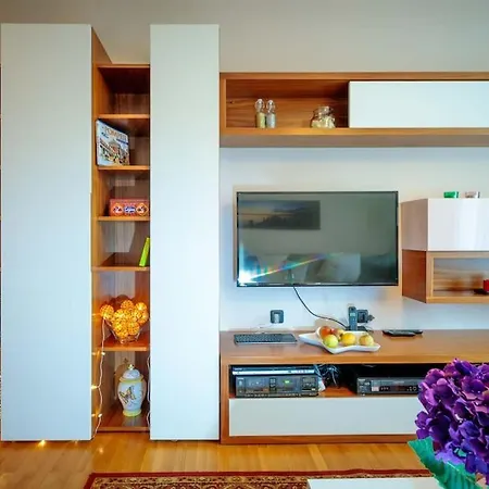 - Location, Near Center! * Sofia